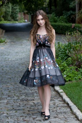 LilyCollins_6_of_220_.jpg